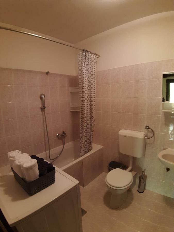 Apartment Elena Galovac  Ngoại thất bức ảnh